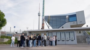 250902_Azubis Volksbank zu Besuch im Stadion1