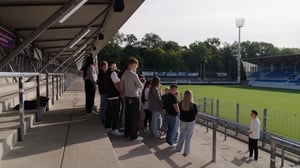 250902_Azubis Volksbank zu Besuch im Stadion2
